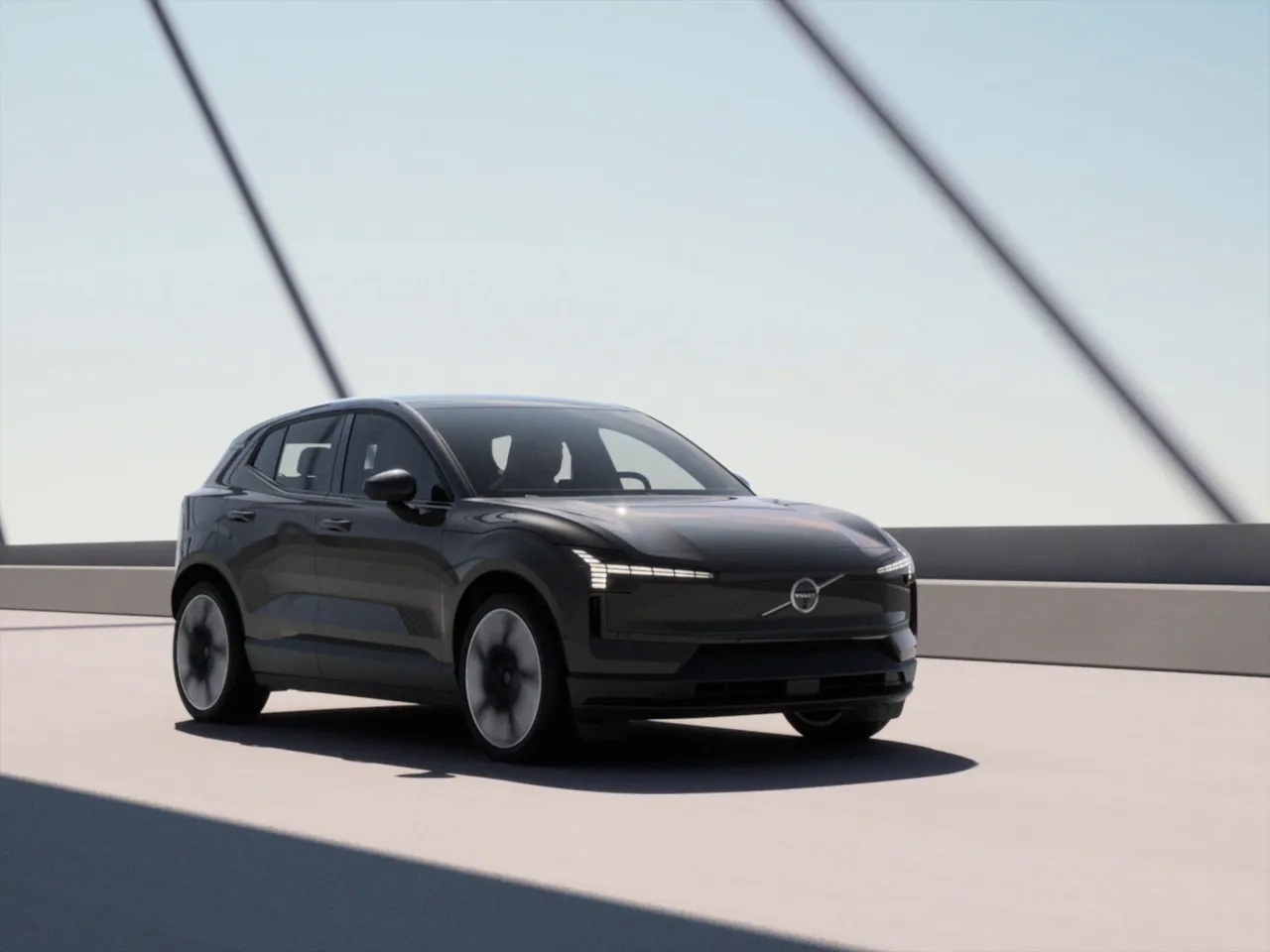 外观设计延续Volvo家族语言,包括LED「雷神之锤」头灯与动态迎宾模式,并具备Cd0.28的风阻系数。原厂照片