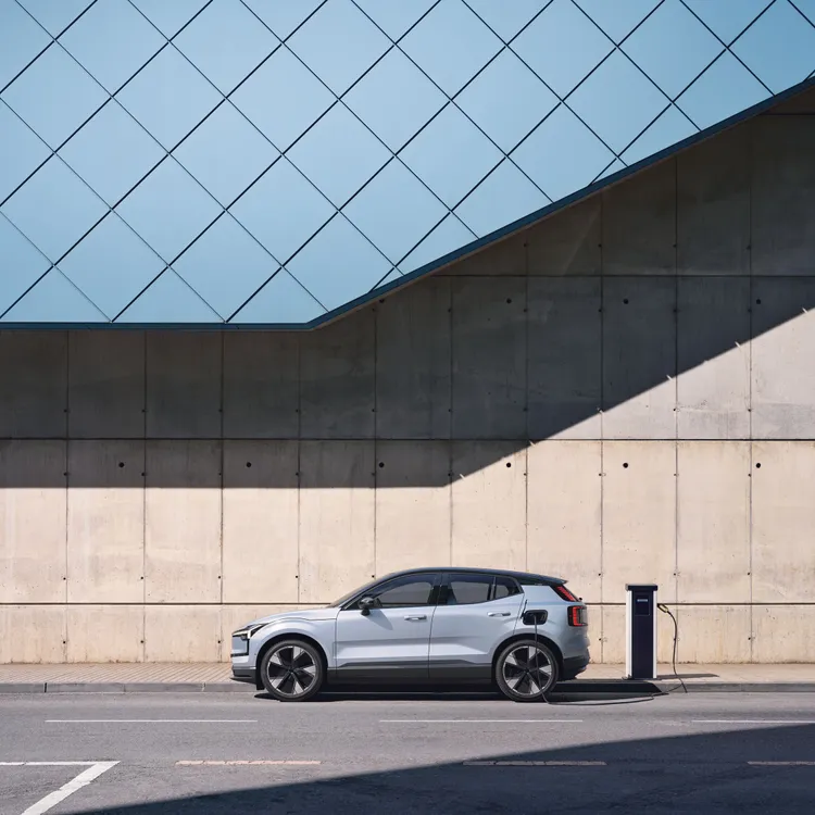 Volvo台灣總代理國際富豪汽車同步針對EX30車主提供純電購車專案。原廠照片