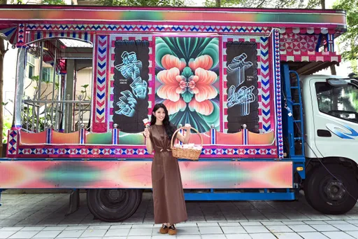 李千娜斥資百萬打造電子花車 3寶媽衝上台熱舞!民眾喊:凍蒜