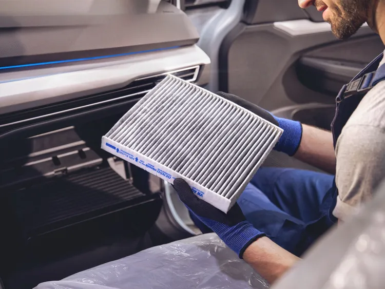 針對車室空氣品質，台灣福斯推出優惠價3,388元起的「風箱清洗＋抗敏粉塵濾網套餐」。原廠照片