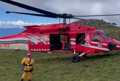 山難2死|眼睜睜看大人失去意識...8歲童勇敢自救 登山嚮導:心疼又敬佩