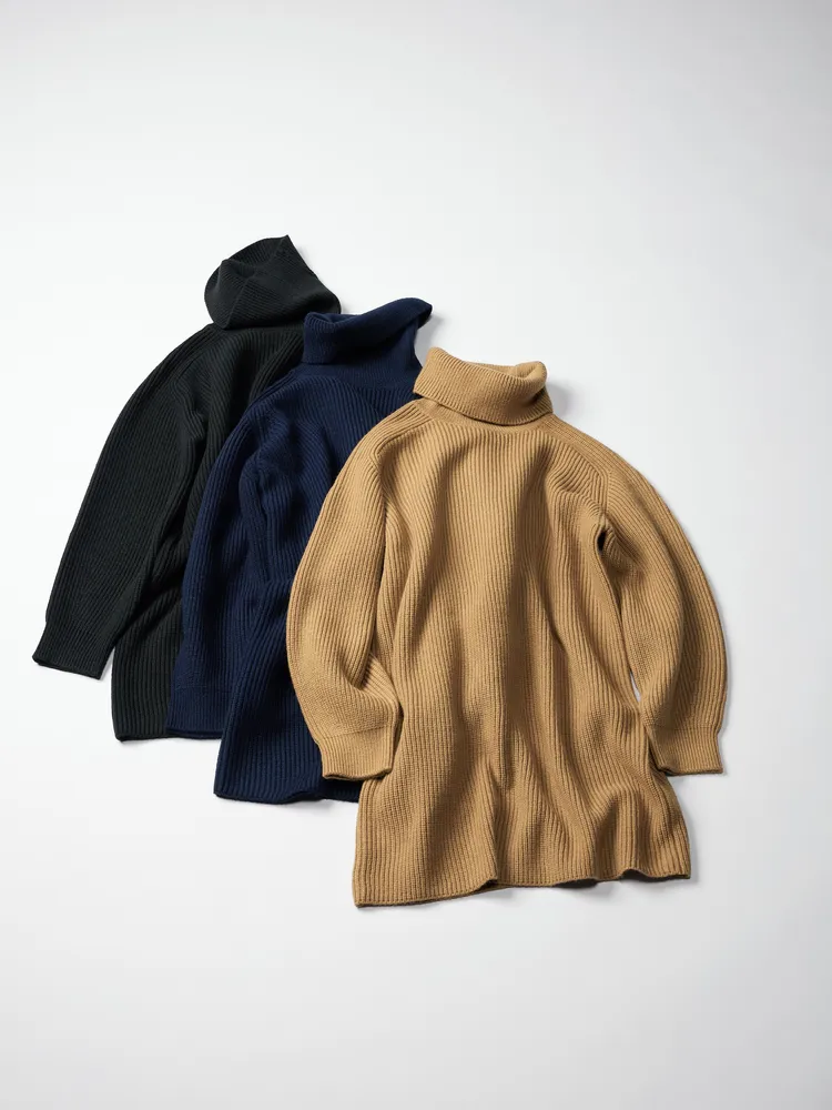 UNIQLO : C系列女裝針織短洋裝，各1290元。品牌提供