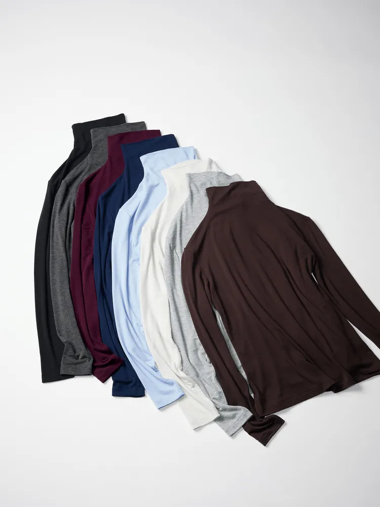 UNIQLO : C系列女裝HEATTECH極暖喀什米爾混紡高領T恤，各690元。品牌提供