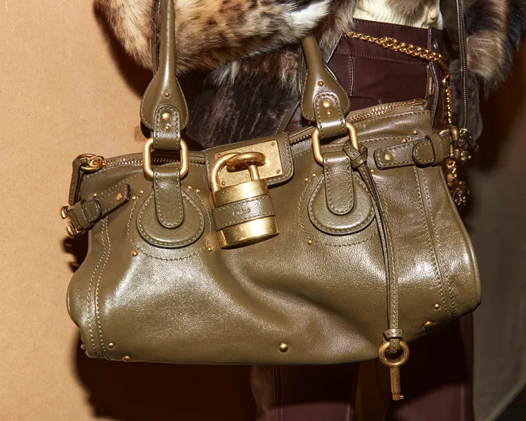 Chloé Paddington鎖頭包在今年3月的秋冬時裝周驚喜回歸。品牌提供