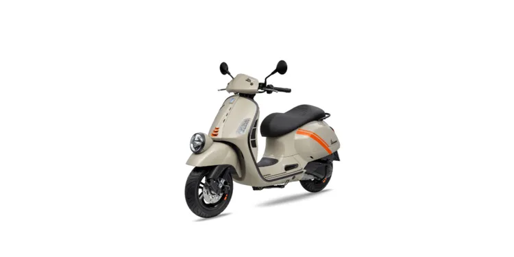 Vespa GTV 300 淺褐沙。業者提供