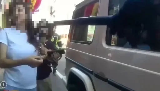 賓士大G險變奪命烤箱!糊塗媽大熱天獨留反鎖1歲幼童 警破窗救援