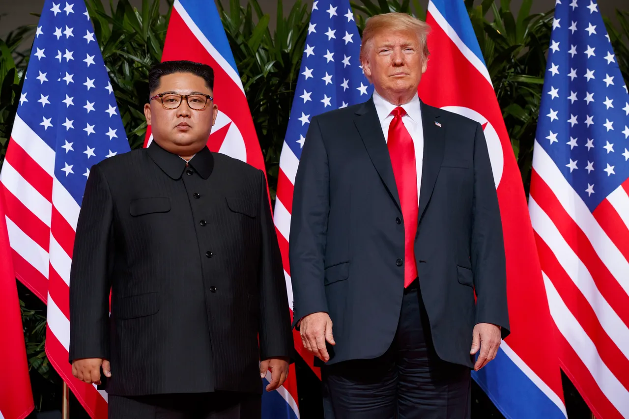 美国总统川普(右)2018年与北韩领导人金正恩于新加坡首次会面。美联社资料照片
