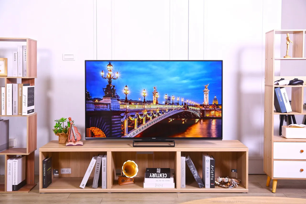 CHIMEI UM 系列大 4K Google TV,搭載 Mini LED + QLED 量子點技術與 奇美3D原聲沉浸音效 + Dolby Atmos® ,呈現極致畫質與劇院級聲效,打造高端居家視聽體驗。圖/奇美家電提供