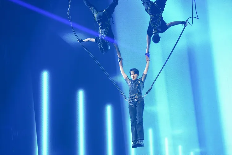 牛奶高空特技驚艷全場。相信音樂提供