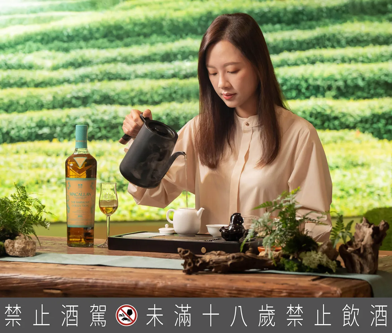 三径就荒主理人简玮婷强调,茶与威士忌同样是大地的礼赞,透过时间与工艺淬炼展现独特风韵。品牌提供
