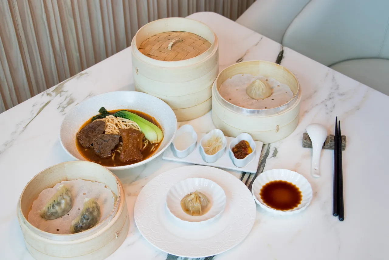 THE AMNIS然一酒店携手鼎泰丰即日起推出高雄最瞩目的奢华早午餐体验。然一酒店提供