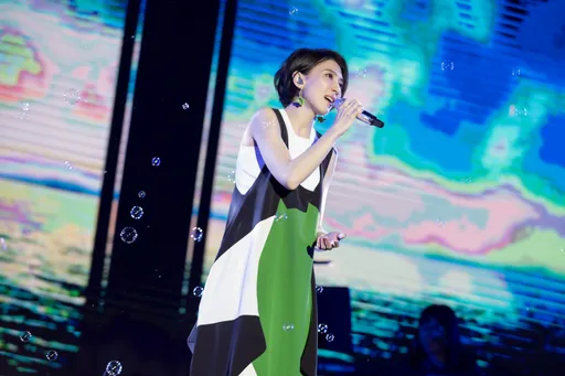 戴佩妮時隔16年台東開唱 自稱「戴阿姨」吸6萬粉絲朝聖同歡