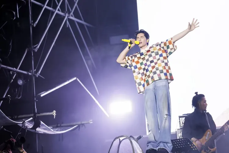 蕭敬騰用歌聲致敬棒壇「台灣之光」。喜鵲娛樂提供