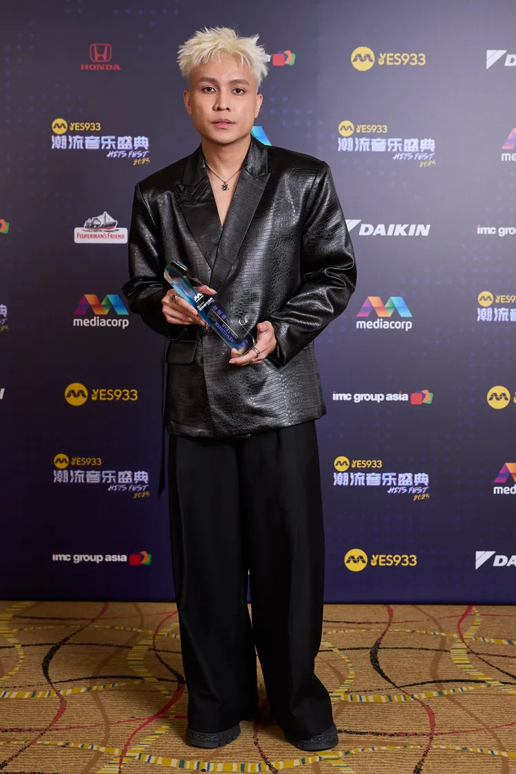 菲道爾。新傳媒YES 933提供