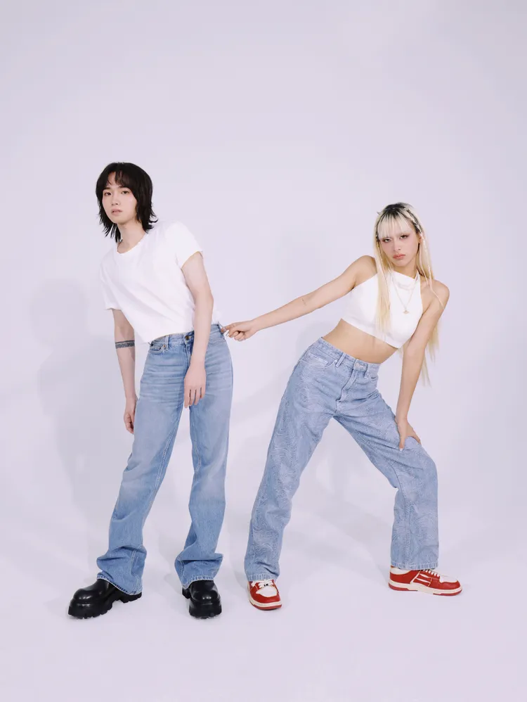 陳泳希攜手自己的偶像持修合唱新歌。華研國際提供