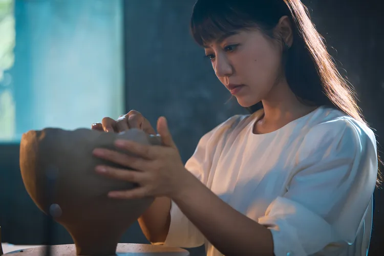 丁噹透露收到demo已感受詭譎氛圍。相信音樂提供