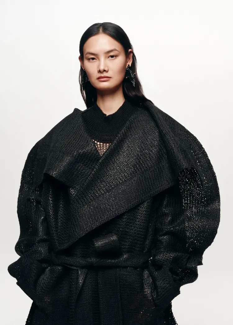 「PANINI」系列透過類似帕里尼三明治的熱壓技術，使羊毛挺而不僵硬。品牌提供