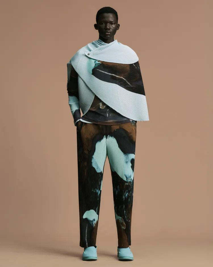 「AGATE」系列圖案靈感取自礦石的橫切面。品牌提供