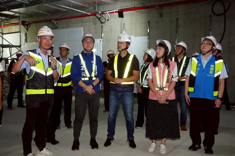 蔣萬安點名盧秀燕、陳其邁，希望共同爭取原本核定的捷運經費。北市府提供