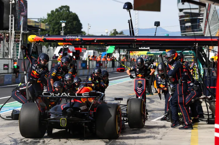 Oracle Red Bull Racing賽車升級奏效，團隊合作收穫奪冠的甜美果實。Red Bull提供