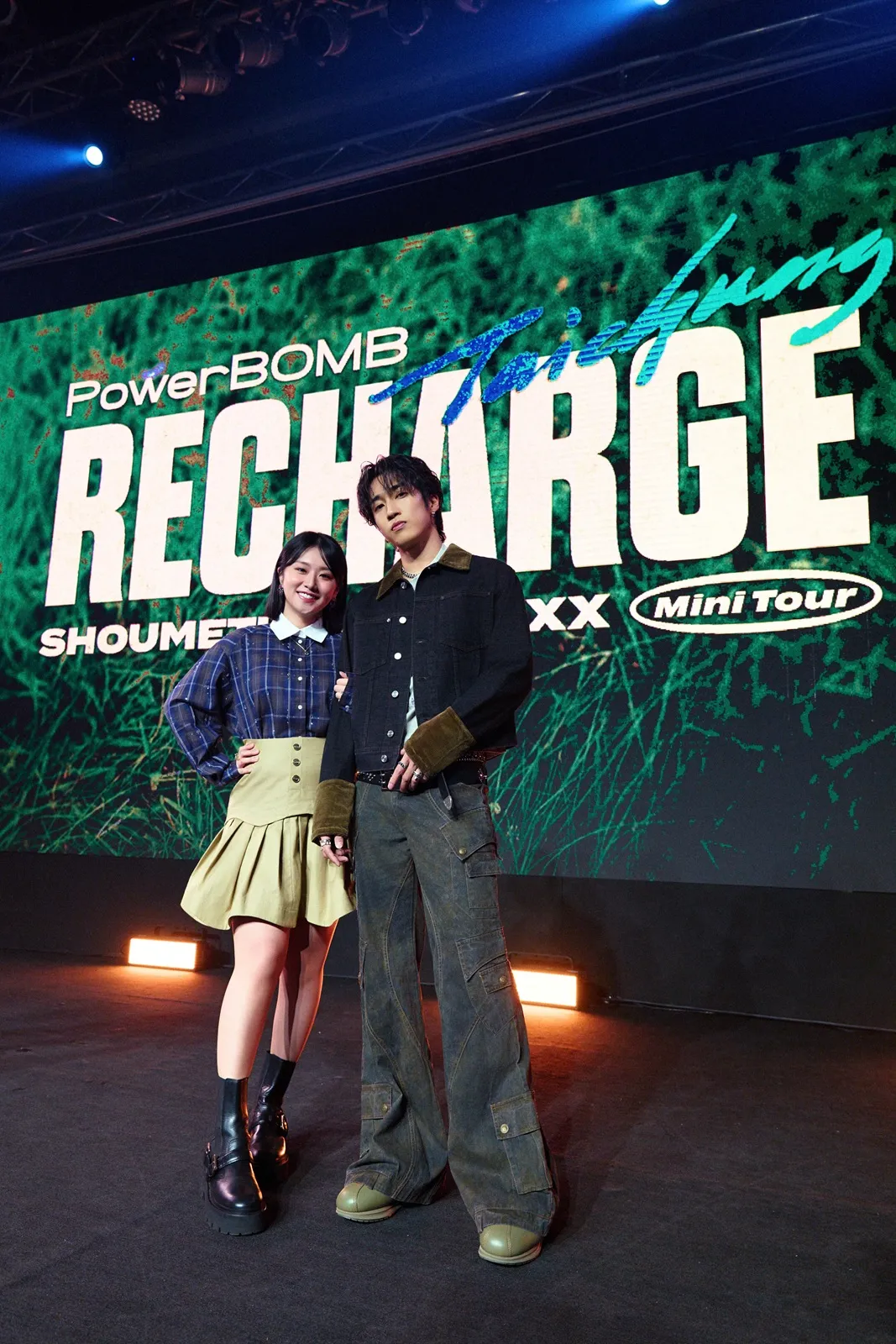 婁峻碩(右)與焦凡凡昨晚婚後首度合體演出,並宣布懷孕喜訊。伊弗龐金有限公司提供