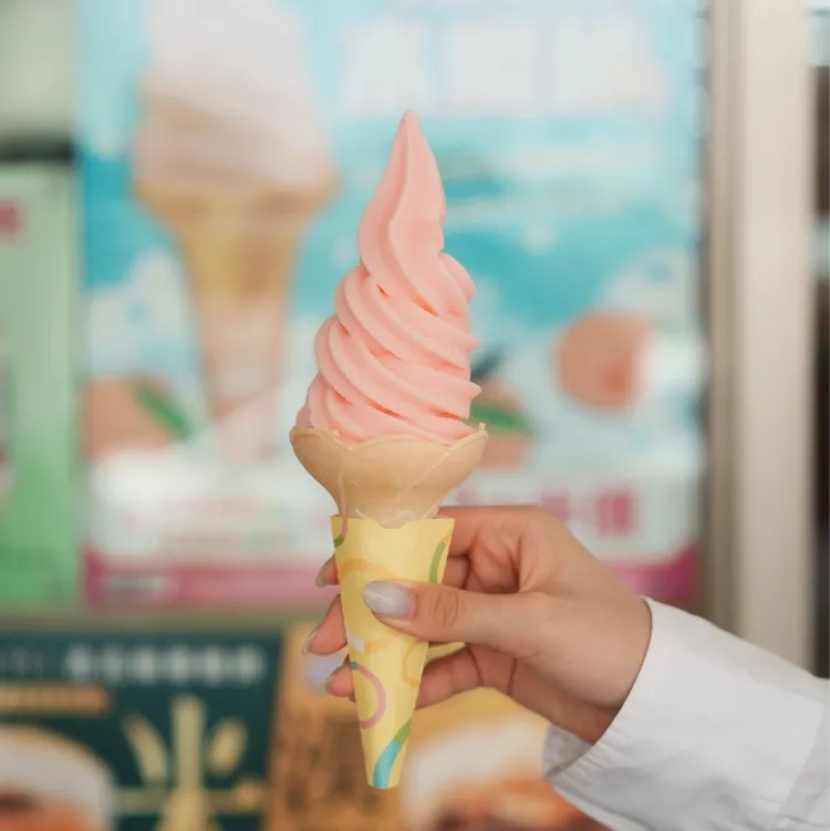 可爾必思拉拉山水蜜桃霜淇淋。農業局提供