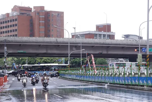 2个圆环都要拆 台北高雄命运却南辕北辙