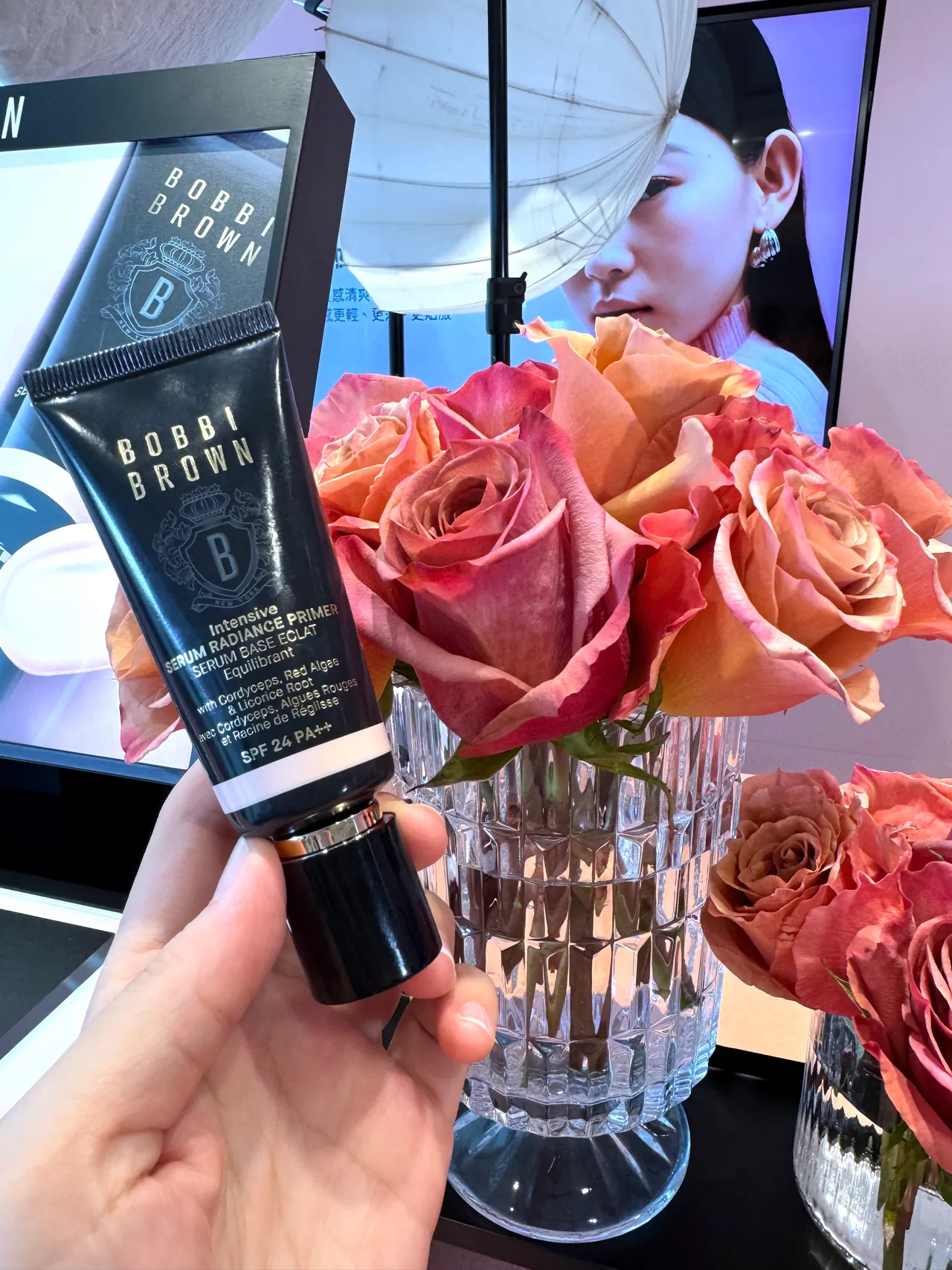 BOBBI BROWN冬虫夏草精华亮肤持妆乳玫瑰粉色,40ml/2150元。张家玲摄