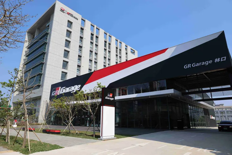 GR Garage成功吸引許多台灣車迷熱烈關注與造訪，短短不到六個月，累積參訪人次已經突破1萬人，成為台灣汽車產業與賽車文化的新指標性據點。業者提供