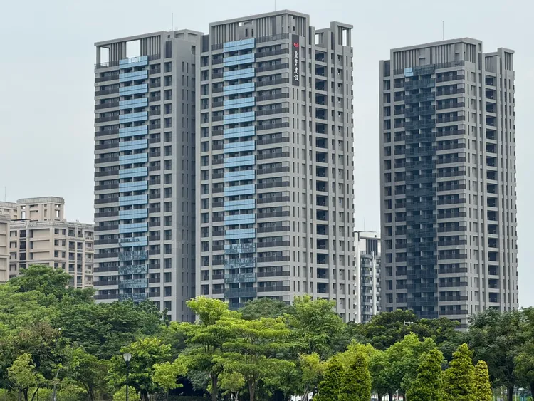 鼎宇建設將推出高雄新市鎮第4場個案，房價鎖定坐穩4字頭成交均價。葉家銘攝