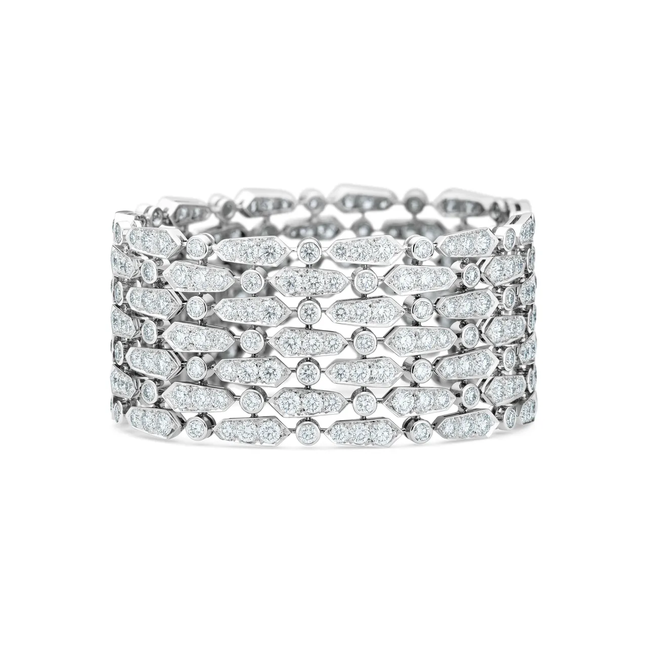 De Beers Phenomena Glacier 高级珠宝七行钻石手环。品牌提供