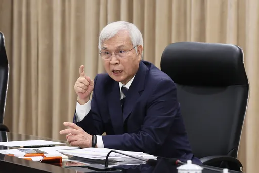 央行估今年经济成长率上调至4.55% 持续稳定汇率波动