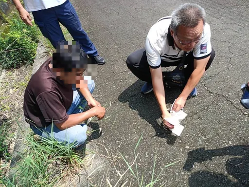 騎士搶奪皮夾!被害人拉不住嫌犯遭拖倒 屏警2小時內逮到嫌犯