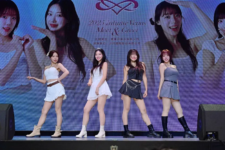 李珠熙（左起）、禹洙漢、河智媛與朴昭映，親民零距離。樂曜日提供