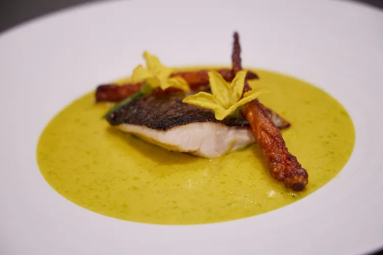 鱒魚｜克雷西蘿蔔｜龍蒿油。業者提供