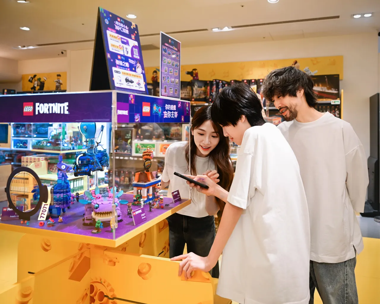 指定通路单笔消费指定游戏系列满额赠LEGO SEGA 40769 Genesis Controller等多项丰富好礼。业者提供