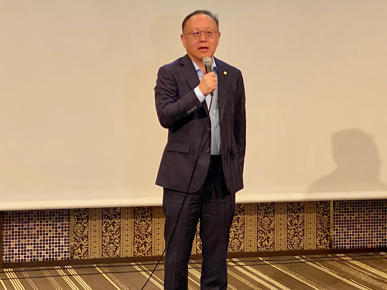 高铁董事长史哲于东京分享N700ST新车进度。庄伟祺摄