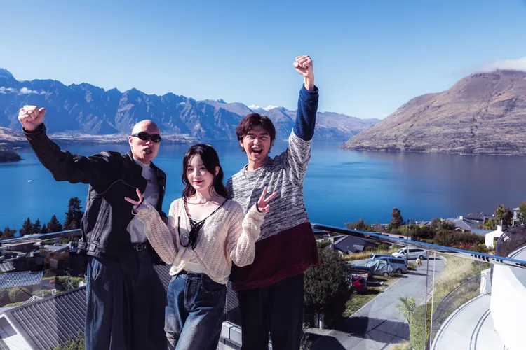 黃宣（左）、舒華、陳柏霖赴紐西蘭出外景。出去一下提供