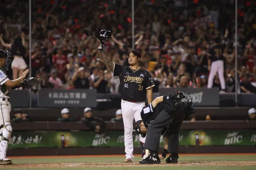最暖主審!為了讓林智勝有時間向球迷告別 他做了「這件事」