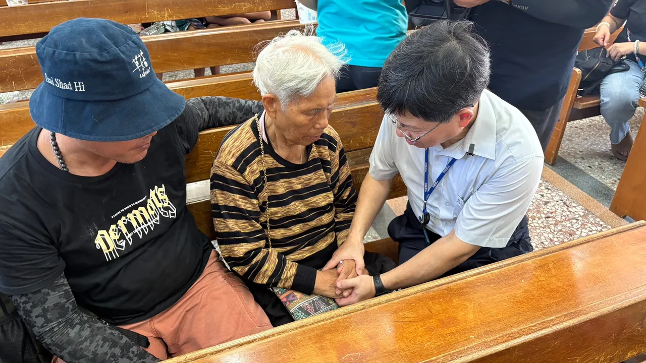 门诺医疗团队进驻马太鞍教会协助医疗照护收容灾民。门诺医院提供