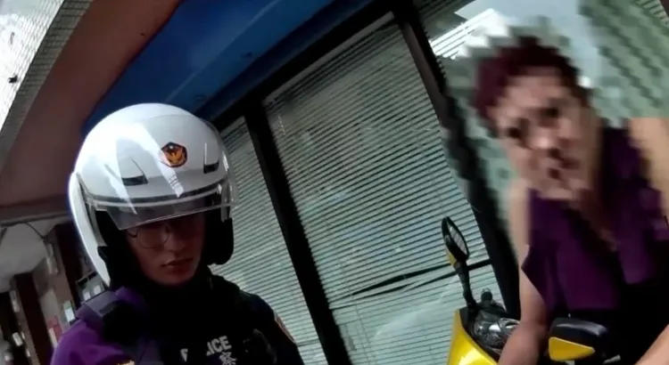 警方到場向目擊者詢問事發經過。警方提供