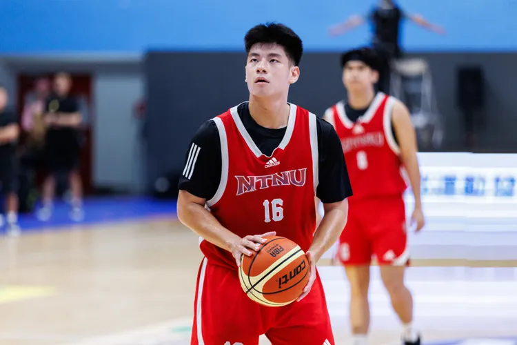 李約。登峰造極提供