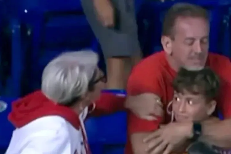 女子上前與父子爭論。翻攝自IG