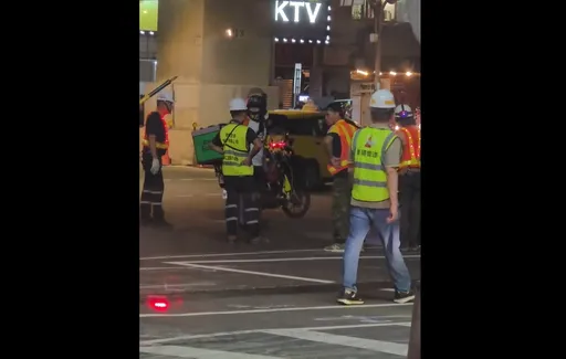 「吳柏毅」經公館圓環險撞車 「不爽亂指揮」槓上義交場面火爆