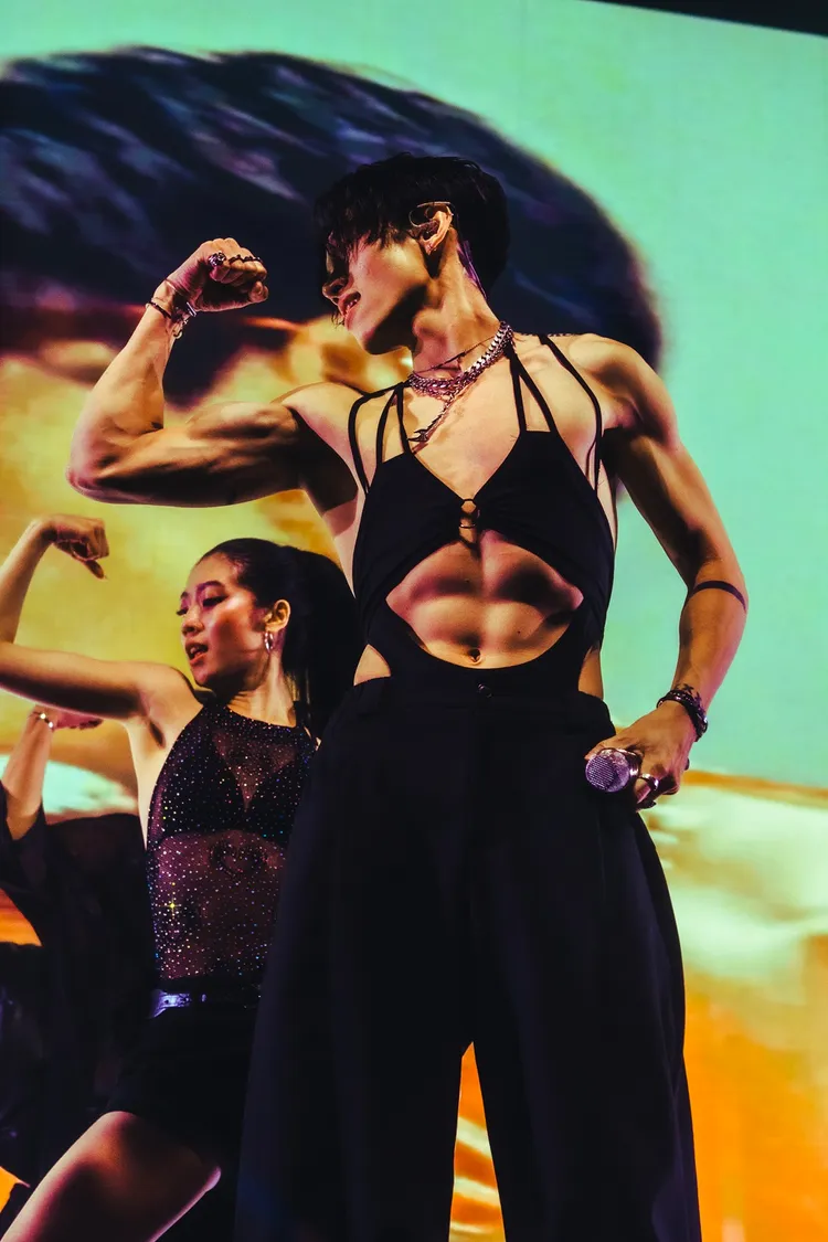 KIRE大秀六塊肌。The Kid Who Flew翼有限公司提供