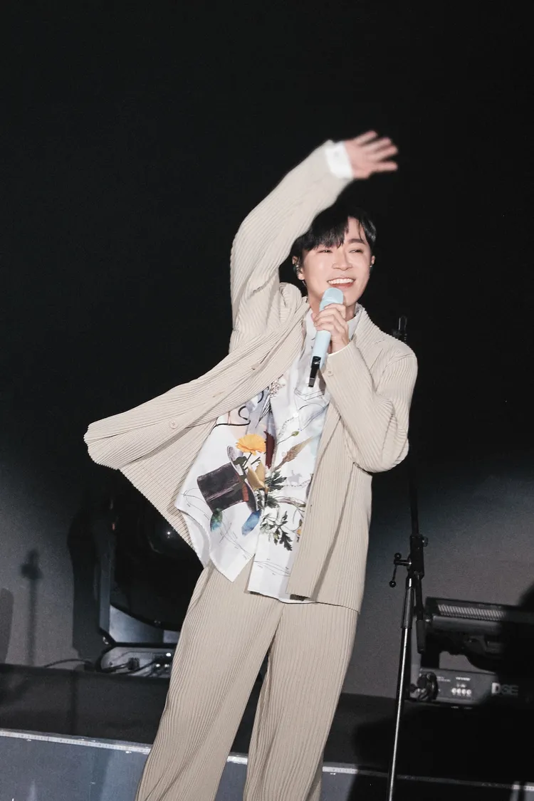 青峰僅花6小時就完成新歌譜曲。哈里坤的狂歡提供