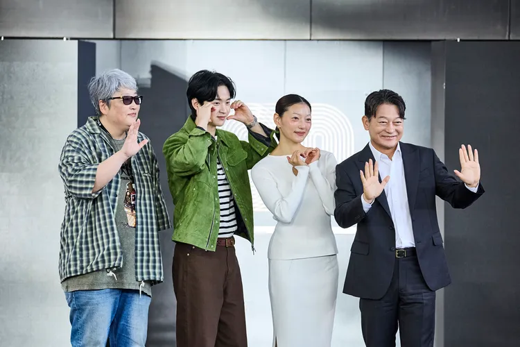 《家母螳螂》導演邊永株（左起）、張東潤、李伊、趙成夏今現身電影殿堂，與粉絲分享拍攝故事。BIFF提供