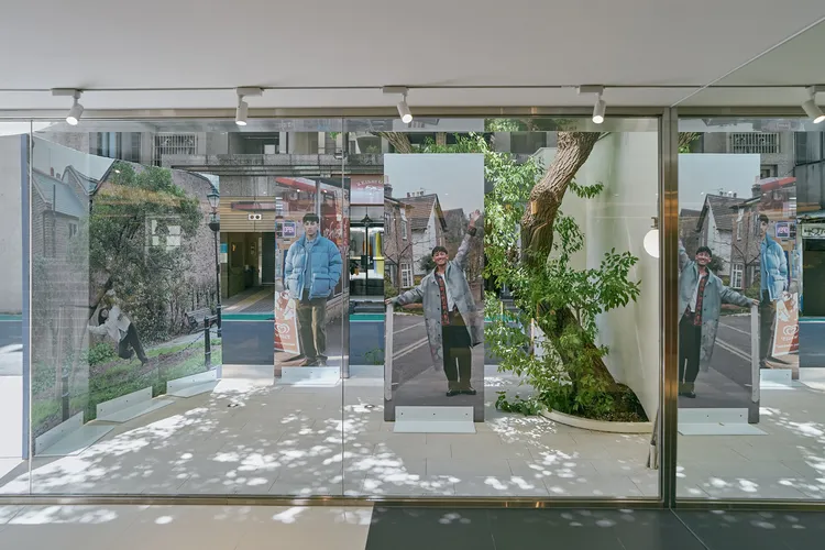 ARTIFACTS攜手VOWELS打造獨家限定快閃店。品牌提供