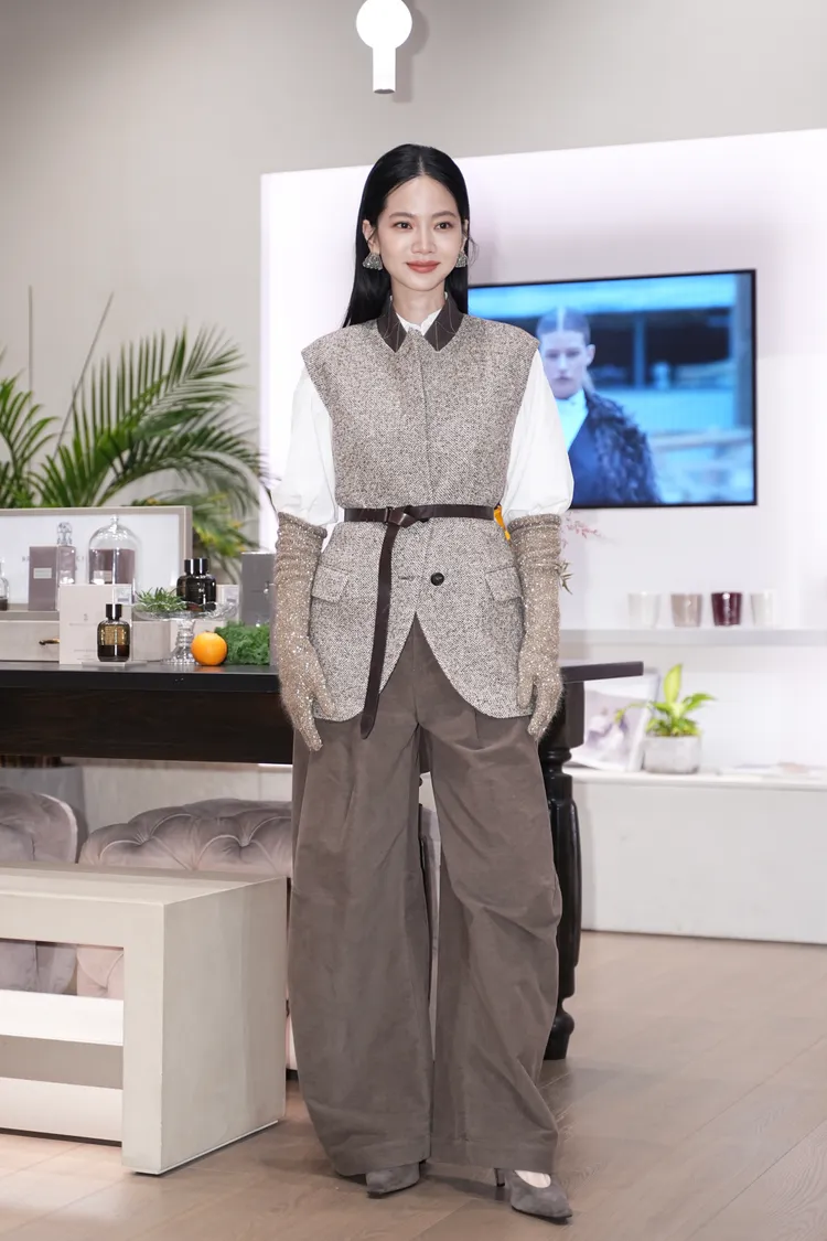 曾之喬一直都有在看劇本。彭欣偉攝