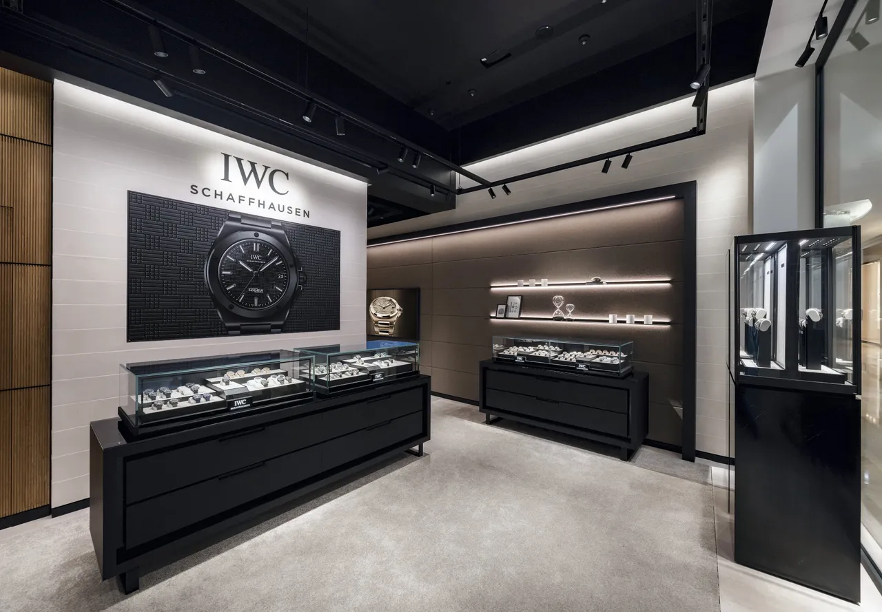 IWC台中大远百全新专卖店。品牌提供